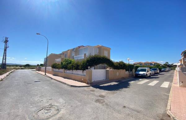 Single family house - Sale - Paraje natural - Torrevieja