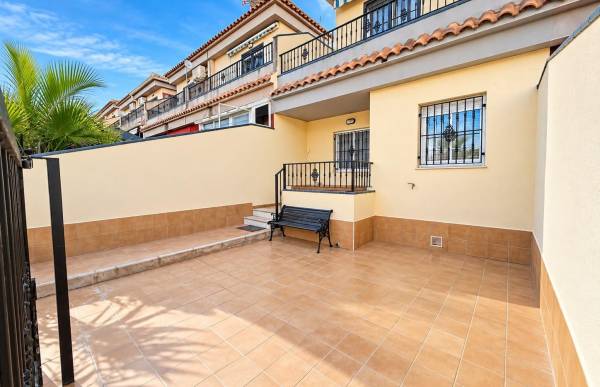 Terraced house - Sale - Aguas nuevas 1 - Torrevieja