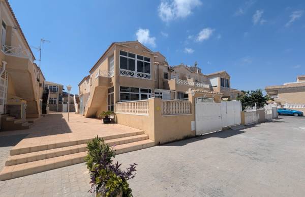 Nedervåning Bungalow - Försäljning - Centro - Torrevieja
