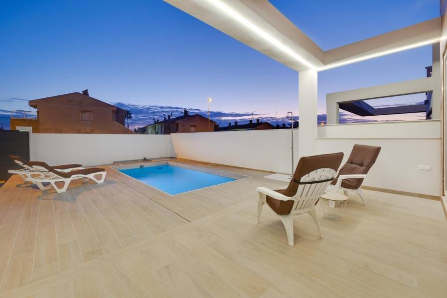 Sale - Villa - Zona los Frutales - Torrevieja