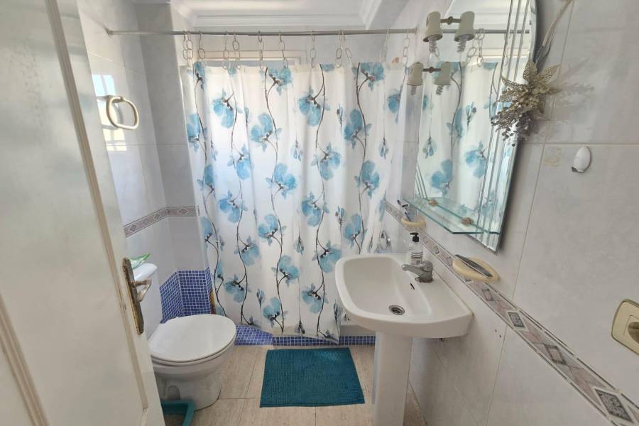 Venta - Bungalow Planta Baja - Aguas Nuevas - Torrevieja