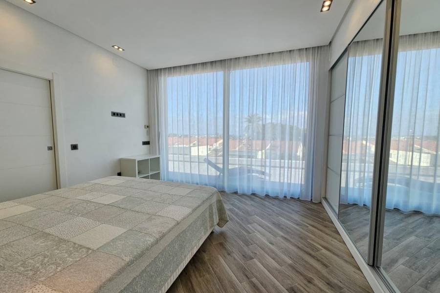 Venta - Villa de Lujo - Los Angeles - Torrevieja