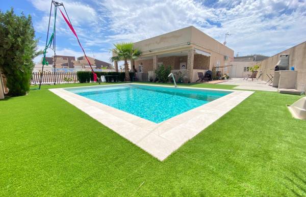 Chalet - Venta - Torreta florida - Torrevieja