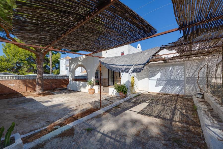 Venta - Chalet - Los balcones - Torrevieja