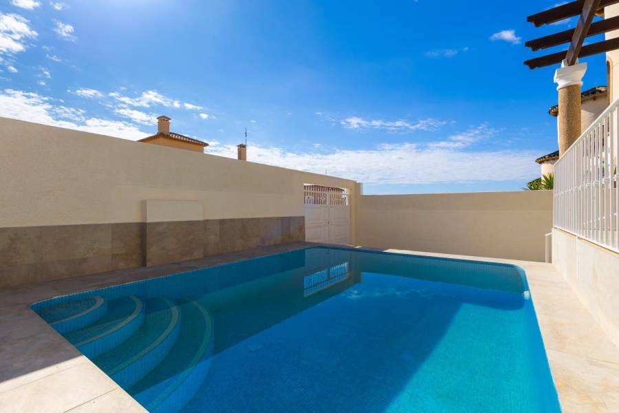 Venta - Chalet - Las filipinas - San Miguel de Salinas