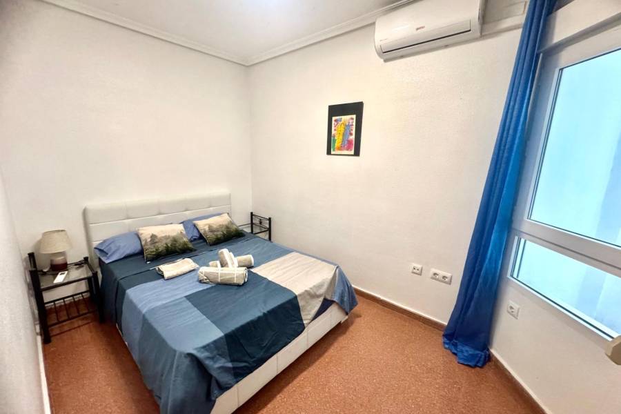 Sale - Apartment - Centro - Torrevieja