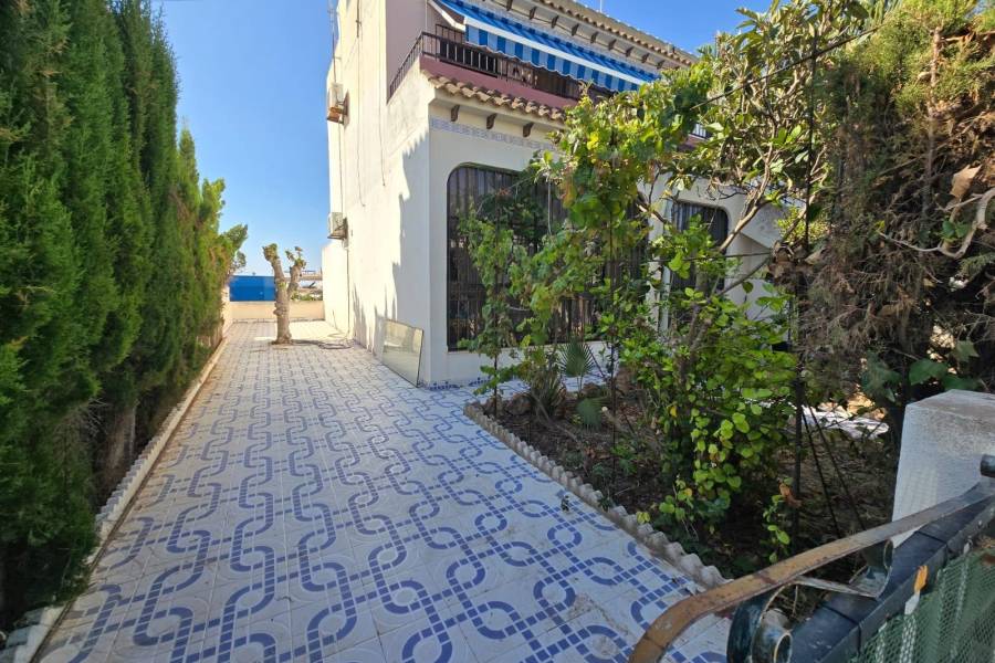 Venta - Bungalow Planta Baja - Aguas Nuevas - Torrevieja