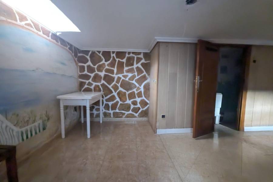 Vente - Bungalow Étage Bas - Centro - Torrevieja