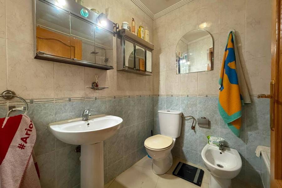 Venta - Apartamento - Paseo maritimo - Torrevieja