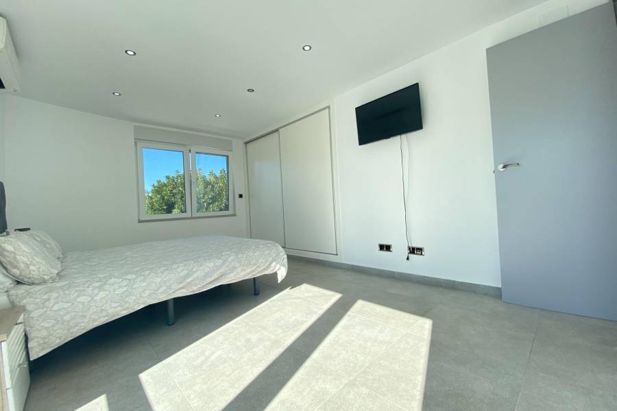 Venta - Villa de Lujo - Aldea del mar - Torrevieja