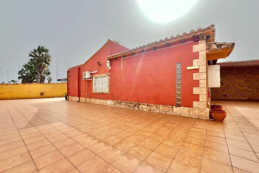 Venta - Chalet - Los Balcones - Los Altos del Edén - Torrevieja