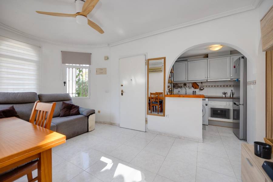 Verkauf - Einfamilienhaus - Aguas Nuevas - Torrevieja