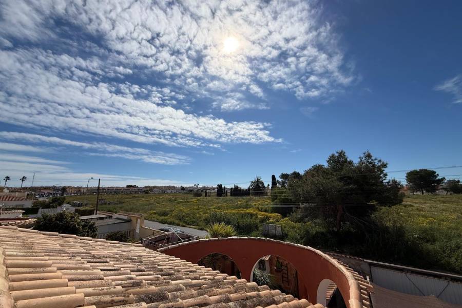 Venta - Chalet - El chaparral - Torrevieja