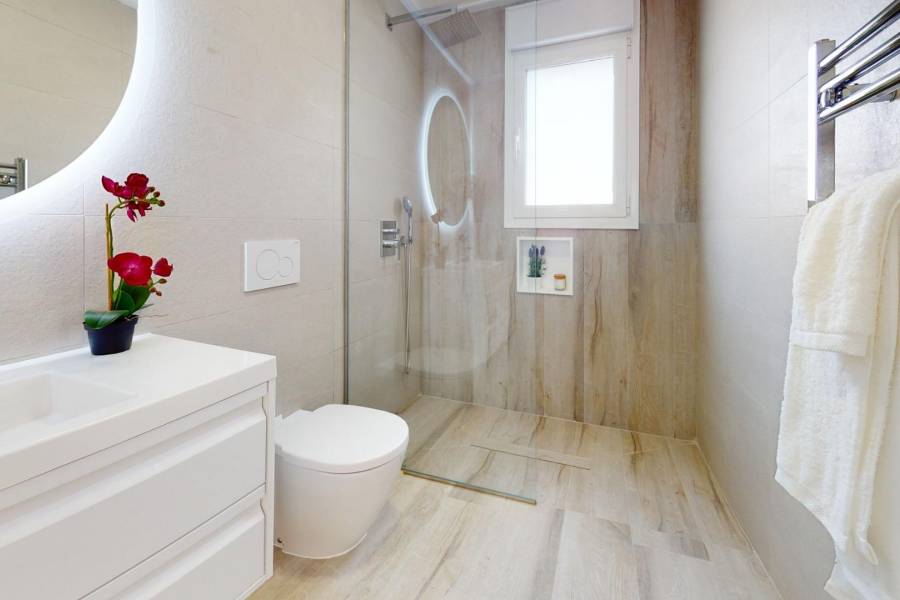 Venta - Adosado - Zona Pueblo - Pilar de la Horadada