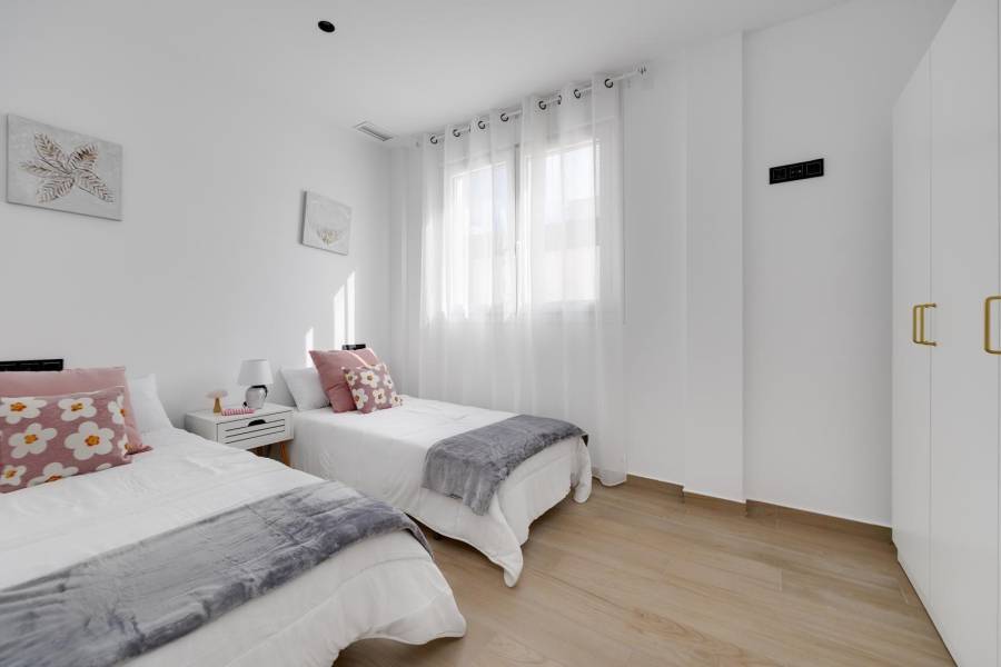 Sale - Villa - Zona los Frutales - Torrevieja