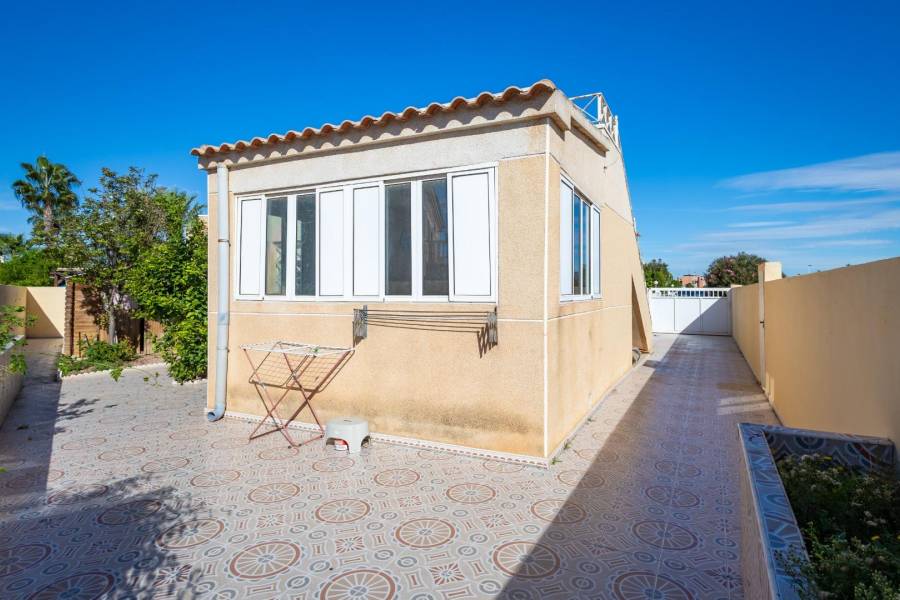 Verkauf - Einfamilienhaus - La Siesta - El Salado - Torreta - Torrevieja