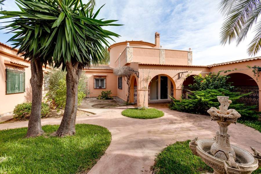 Venta - Villa de Lujo - San luis - Torrevieja