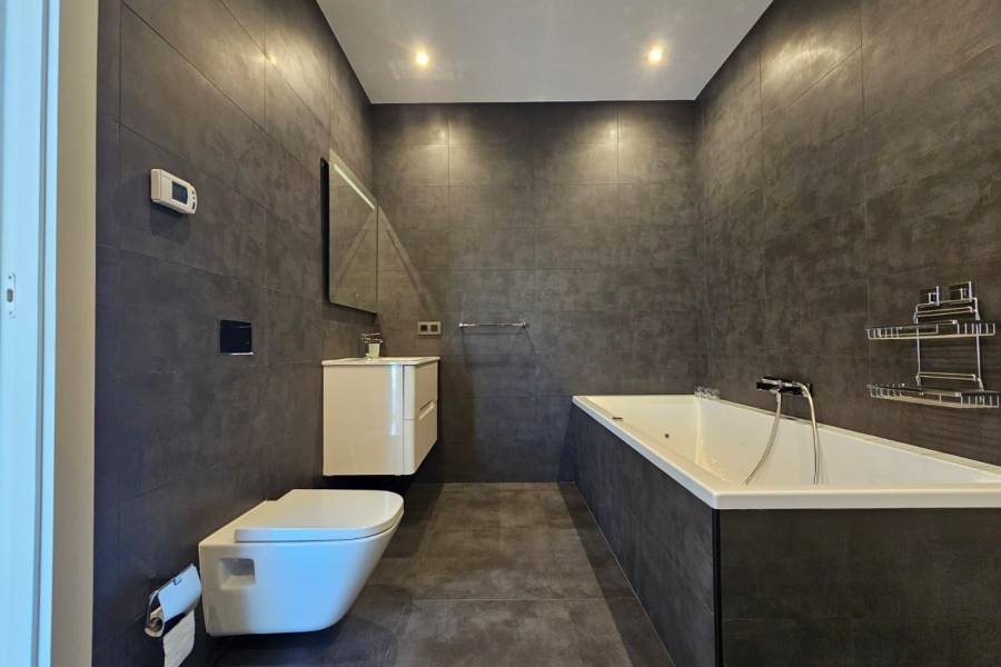 Venta - Villa de Lujo - Los Angeles - Torrevieja