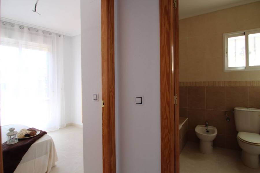 Verkauf - Reihenhaus - Aguas nuevas 1 - Torrevieja
