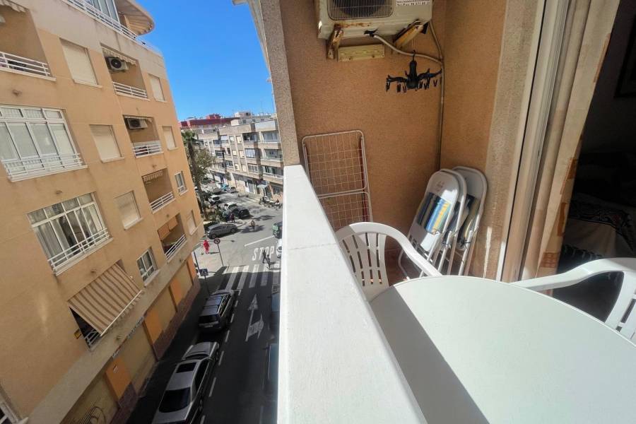 Venta - Apartamento - Playa de los locos - Torrevieja