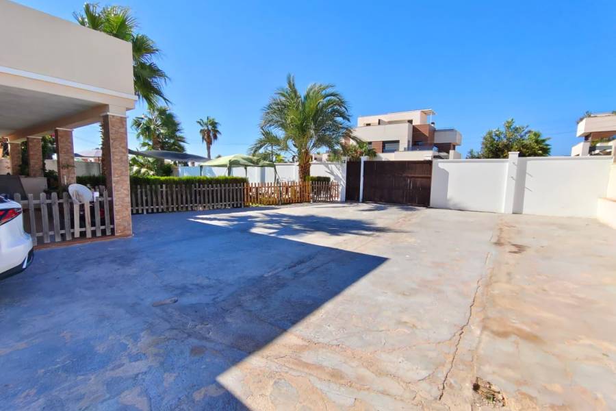 Venta - Chalet - Torreta florida - Torrevieja