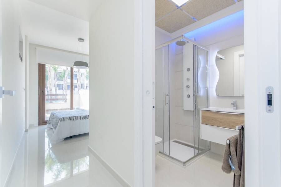 Försäljning - Nedervåning Bungalow - Los balcones - Torrevieja