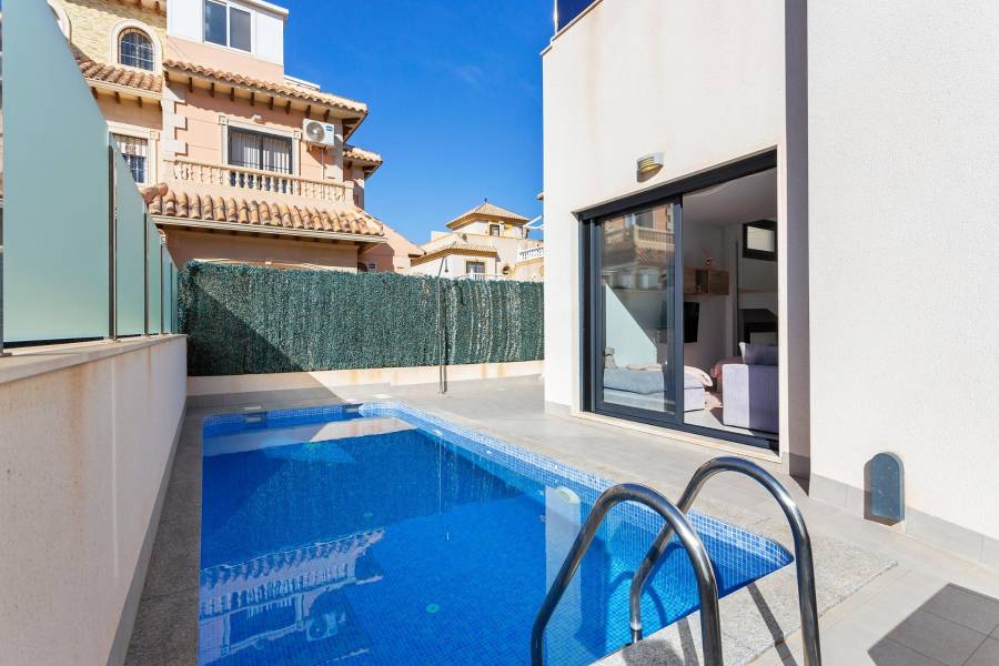 Venta - Villa - Sector 25 - Torrevieja