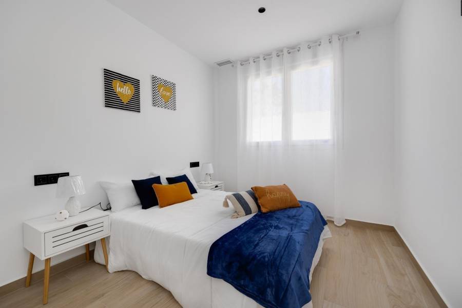 Sale - Villa - Zona los Frutales - Torrevieja