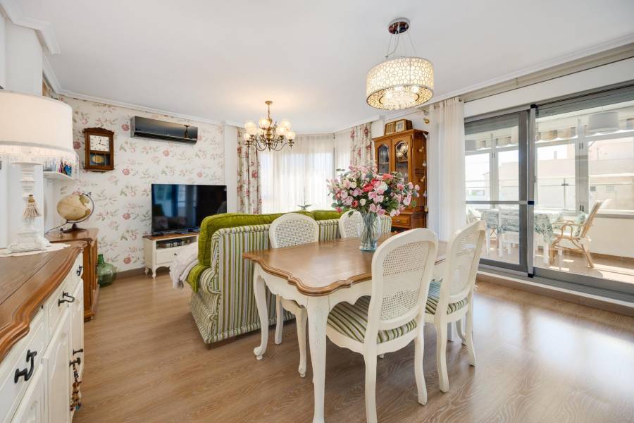 Sale - Penthouse - Centro - Torrevieja