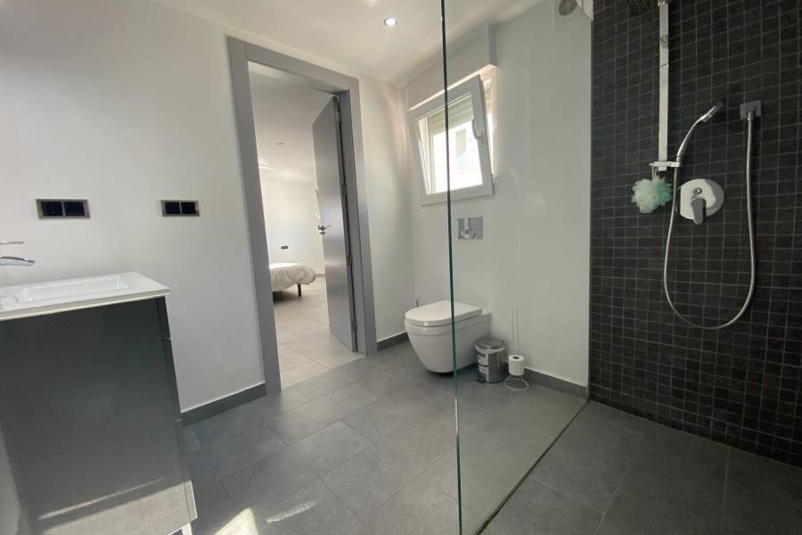 Venta - Villa de Lujo - Aldea del mar - Torrevieja