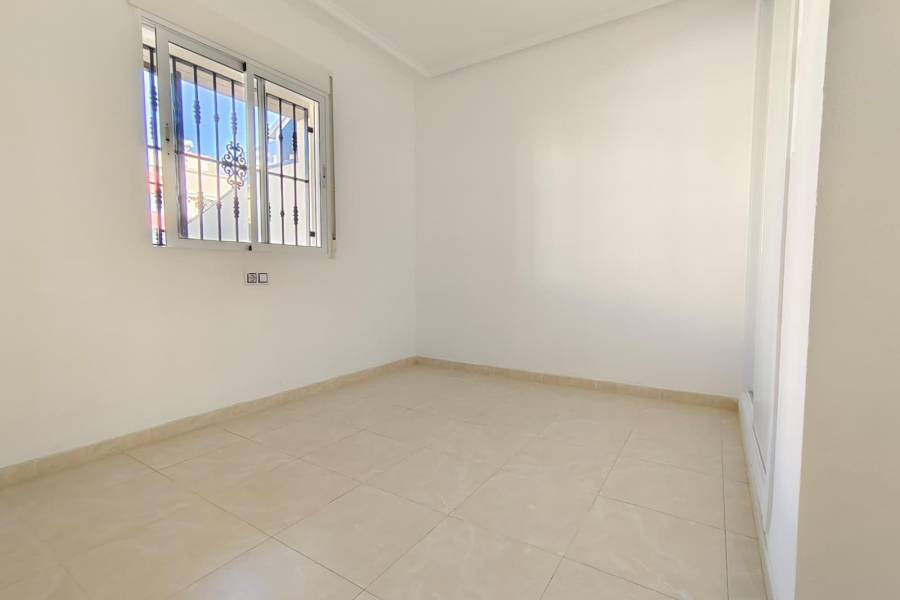 Salg - Rekkehus - Aguas nuevas 1 - Torrevieja