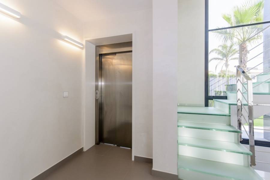 Venta - Villa - Campoamor - Orihuela Costa