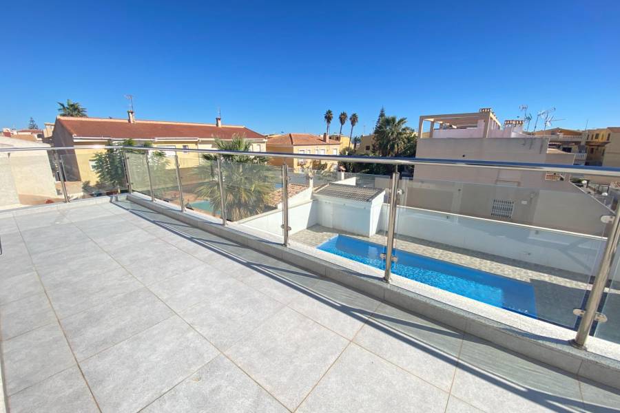 Venta - Villa de Lujo - Aldea del mar - Torrevieja
