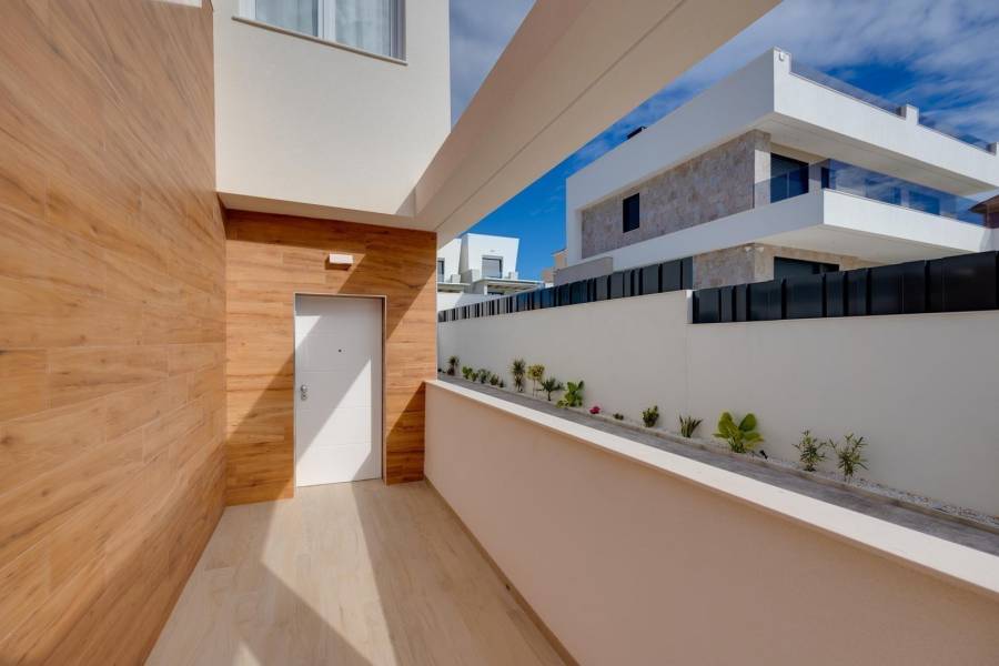 Sale - Villa - Zona los Frutales - Torrevieja