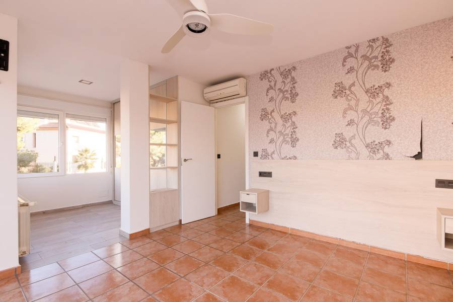 Venta - Chalet - Villamartín-Las Filipinas - Orihuela Costa