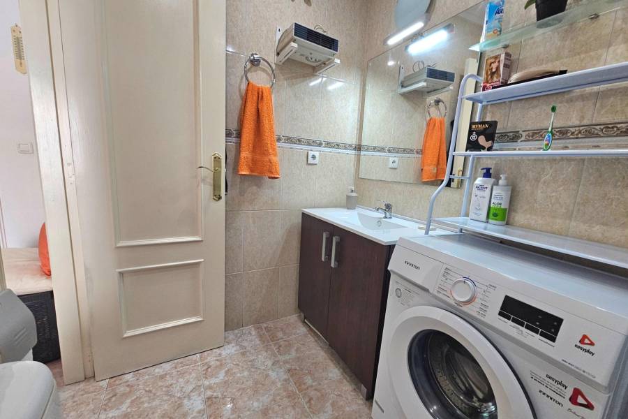 Sale - Apartment - Centro - Torrevieja