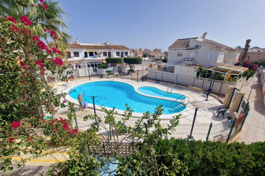 Verkauf - Bungalow Obergeschoss - Aguas nuevas 2 - Torrevieja