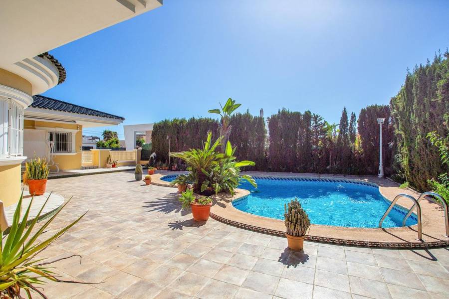 Försäljning - Villa - Torreta florida - Torrevieja