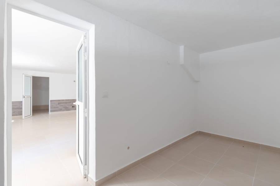 Venta - Chalet - Las filipinas - San Miguel de Salinas
