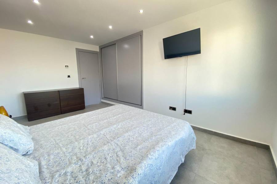 Venta - Villa de Lujo - Aldea del mar - Torrevieja