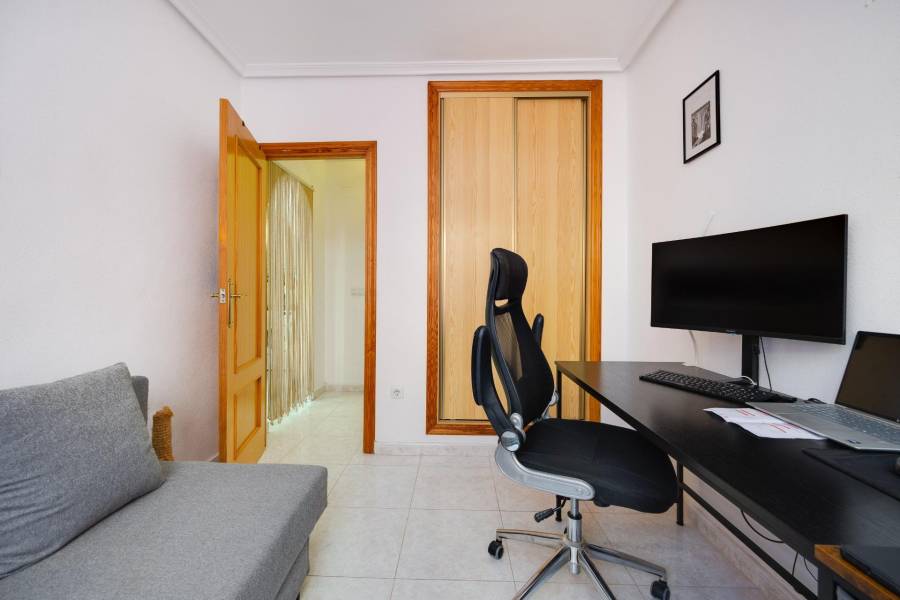 Verkauf - Einfamilienhaus - Aguas Nuevas - Torrevieja