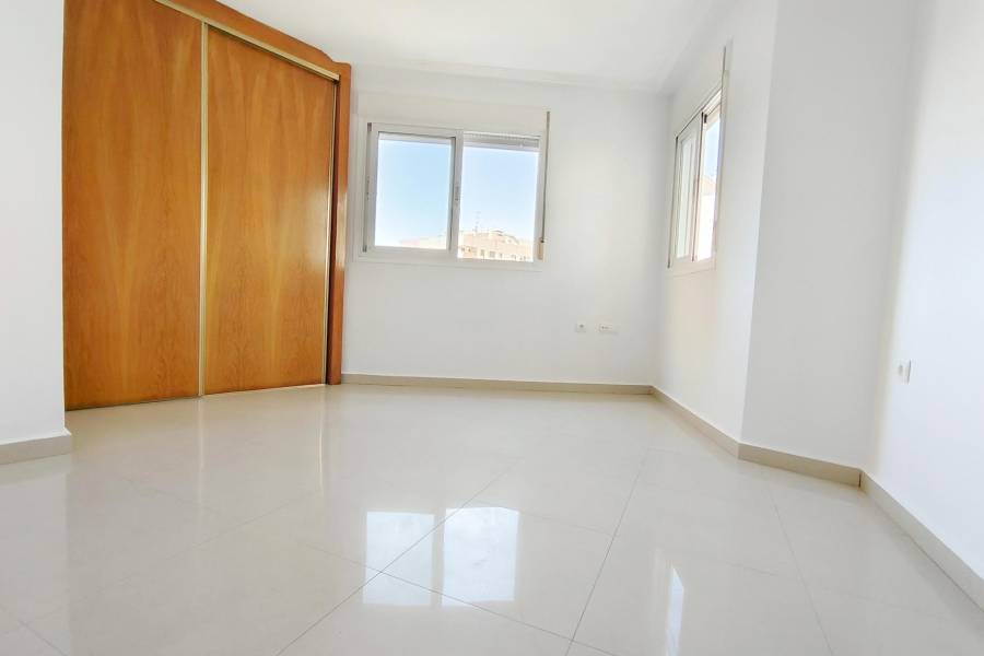 Verkauf - Apartment - Paseo maritimo - Torrevieja