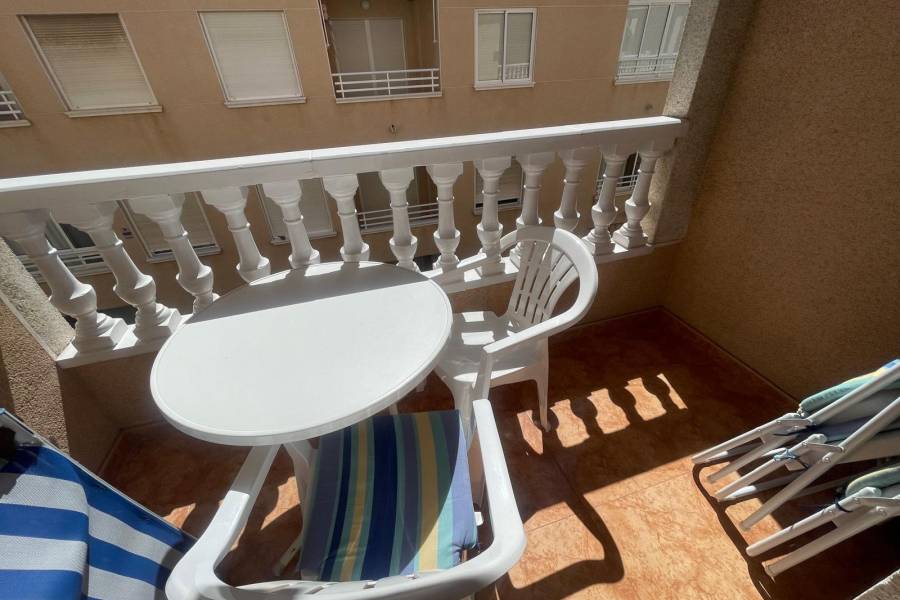 Venta - Apartamento - Playa de los locos - Torrevieja