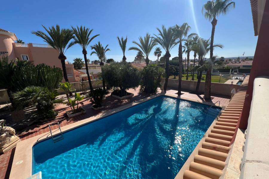 Försäljning - Villa - Torreta florida - Torrevieja
