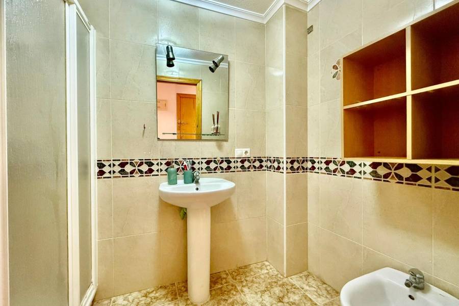 Venta - Apartamento - Playa del Cura - Torrevieja