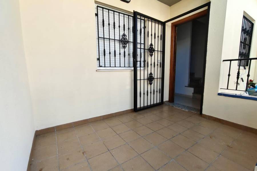 Salg - Rekkehus - Aguas nuevas 1 - Torrevieja