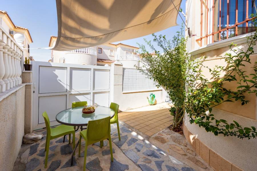 Verkauf - Einfamilienhaus - Aguas Nuevas - Torrevieja