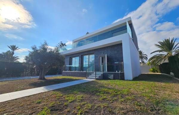 Villa de Lujo - Venta - Los Angeles - Torrevieja