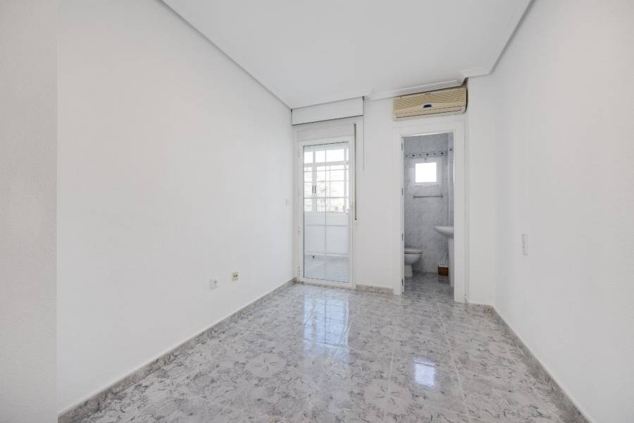 Venta - Apartamento - Playa del Cura - Torrevieja