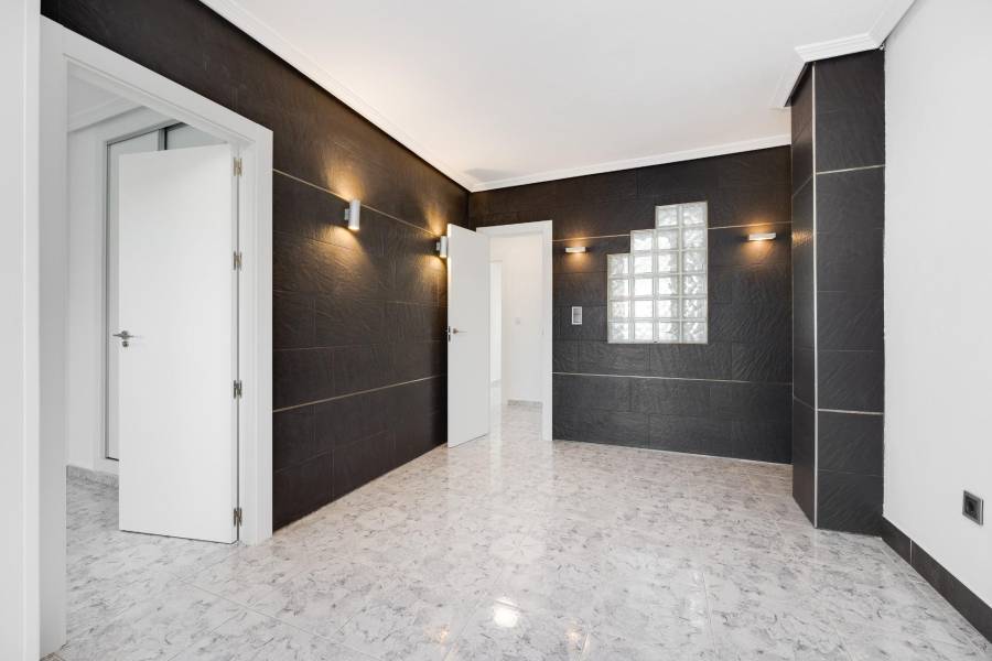 Venta - Apartamento - Playa del Cura - Torrevieja